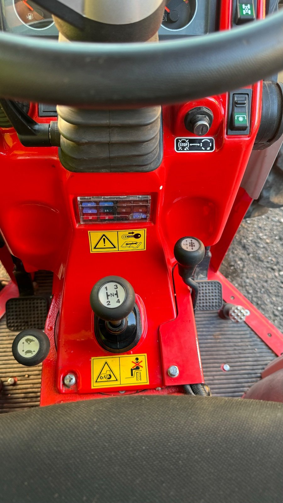 Schmalspurtraktor typu Antonio Carraro SRX 8400, Gebrauchtmaschine w kappelrodeck  (Zdjęcie 3)