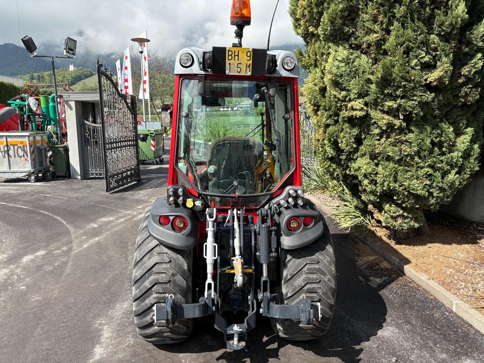 Schmalspurtraktor des Typs Antonio Carraro SRX 9800 - GB 110, Gebrauchtmaschine in Eppan (BZ) (Bild 5)