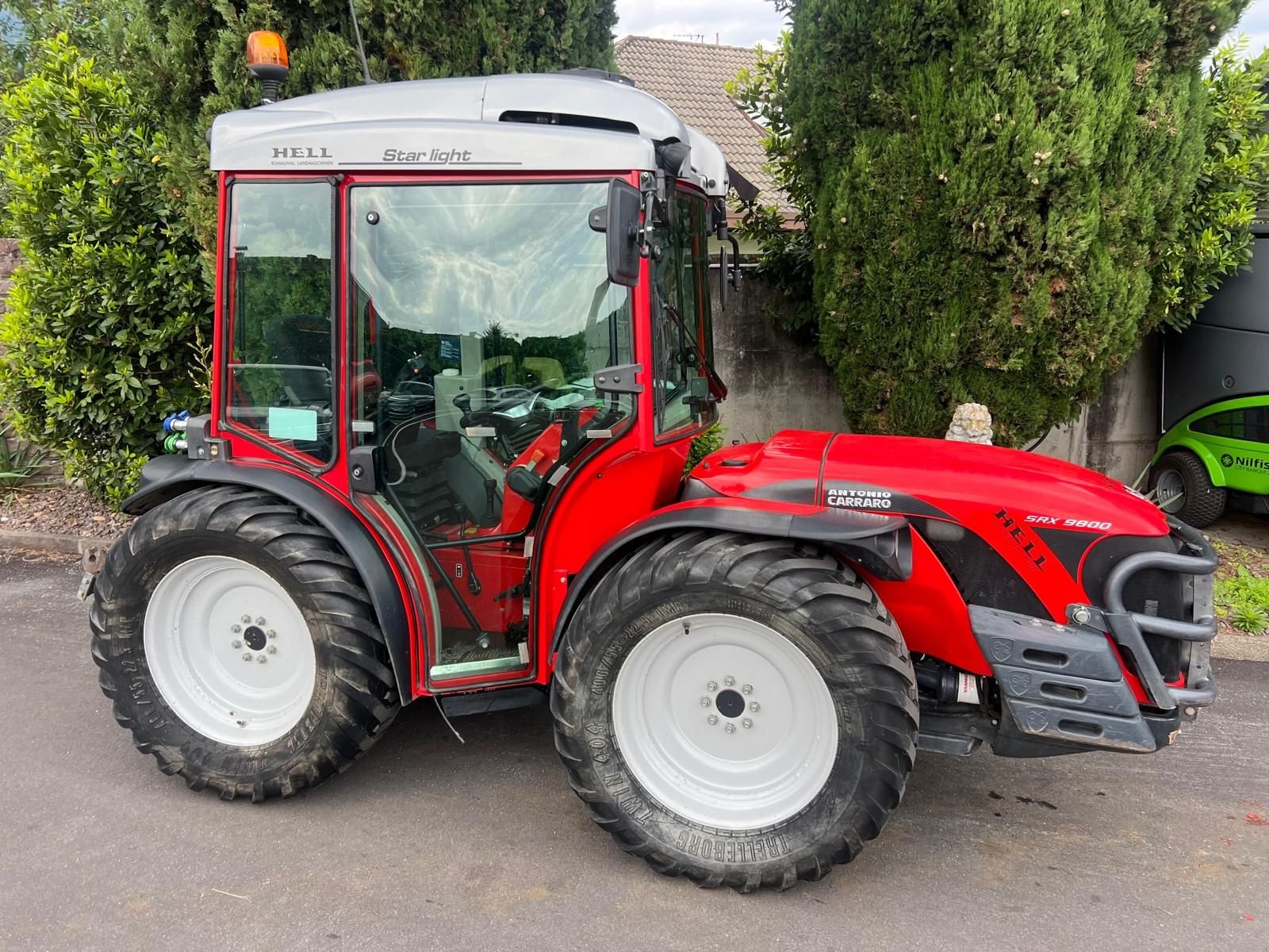 Schmalspurtraktor des Typs Antonio Carraro SRX 9800 - GB237, Gebrauchtmaschine in Eppan (BZ) (Bild 2)