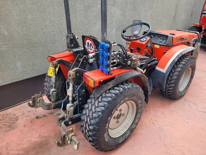 Schmalspurtraktor des Typs Antonio Carraro Supertigre 7700 - GB361, Gebrauchtmaschine in Eppan (BZ) (Bild 3)