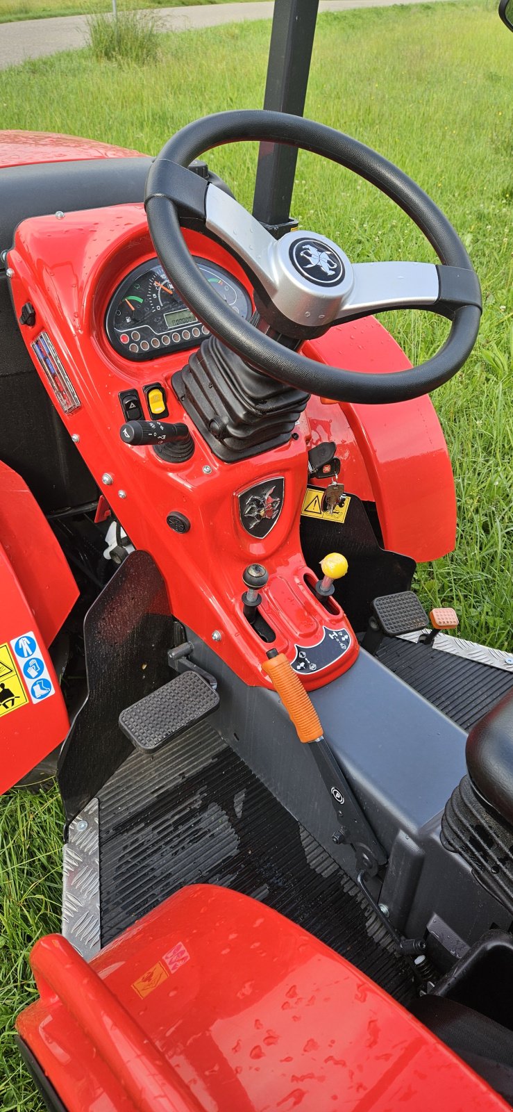 Schmalspurtraktor des Typs Antonio Carraro Tigre 3800, Neumaschine in Schorndorf-Miedelsbach (Bild 8)