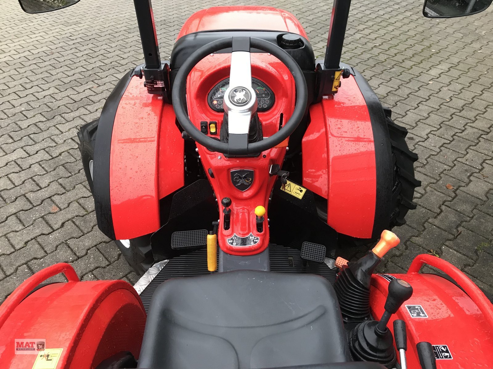 Schmalspurtraktor des Typs Antonio Carraro Tigre 3800, Neumaschine in Waldkraiburg (Bild 4)