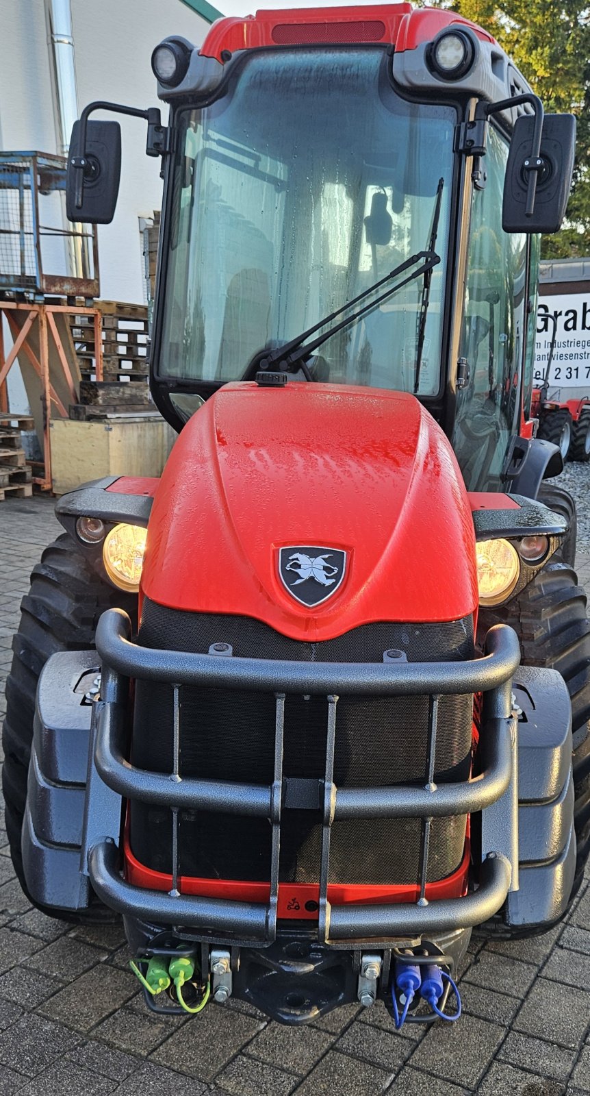 Schmalspurtraktor des Typs Antonio Carraro Tony 8900 SR, Neumaschine in Schorndorf-Miedelsbach (Bild 2)