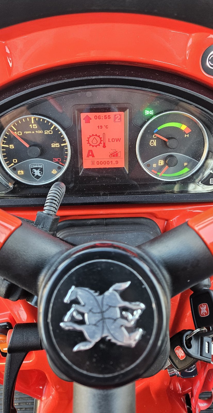 Schmalspurtraktor des Typs Antonio Carraro Tony 8900 SR, Neumaschine in Schorndorf-Miedelsbach (Bild 4)