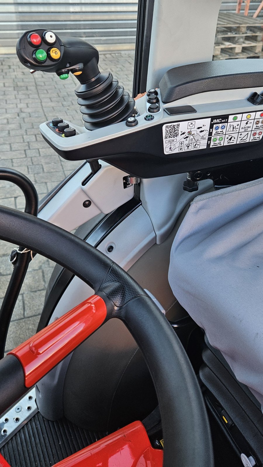 Schmalspurtraktor des Typs Antonio Carraro Tony 8900 SR, Neumaschine in Schorndorf-Miedelsbach (Bild 5)