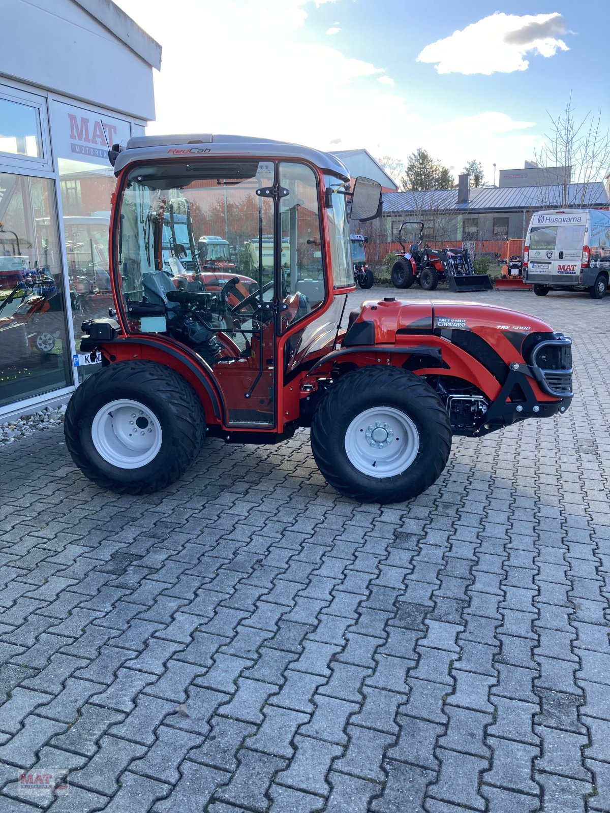 Schmalspurtraktor des Typs Antonio Carraro Tora TRX 5800, Neumaschine in Waldkraiburg (Bild 3)