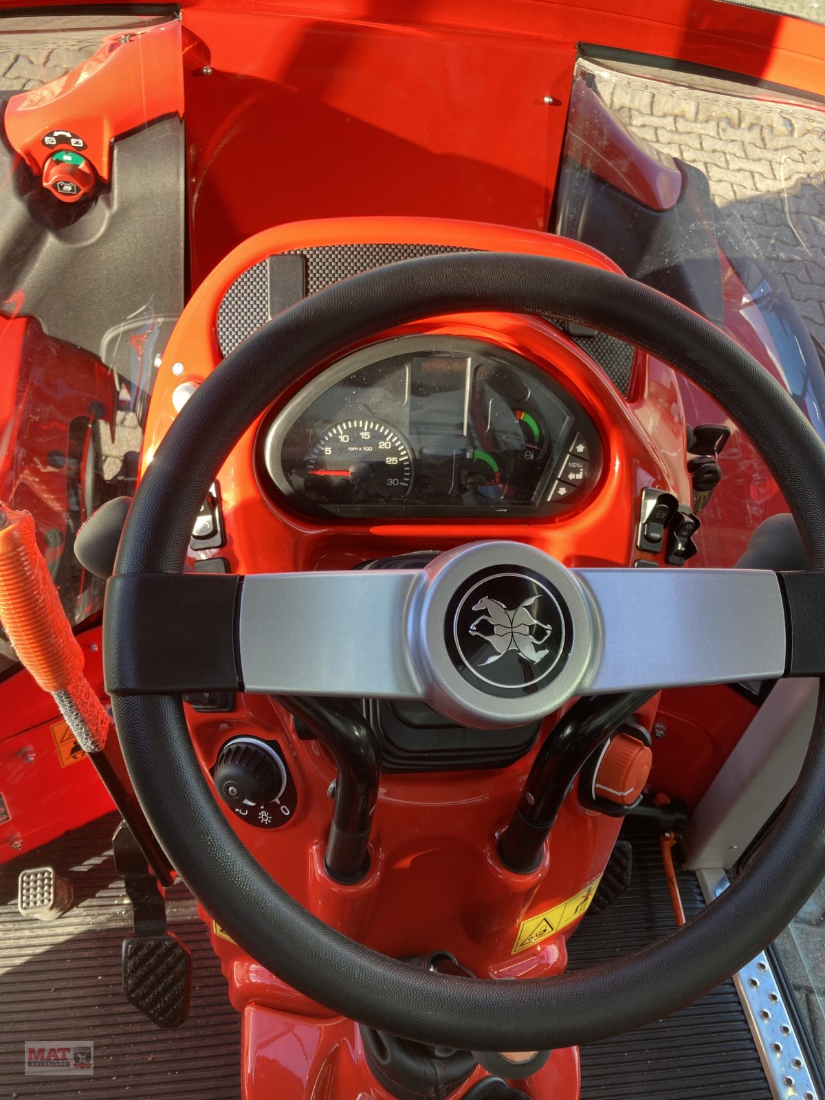 Schmalspurtraktor des Typs Antonio Carraro Tora TRX 5800, Neumaschine in Waldkraiburg (Bild 9)