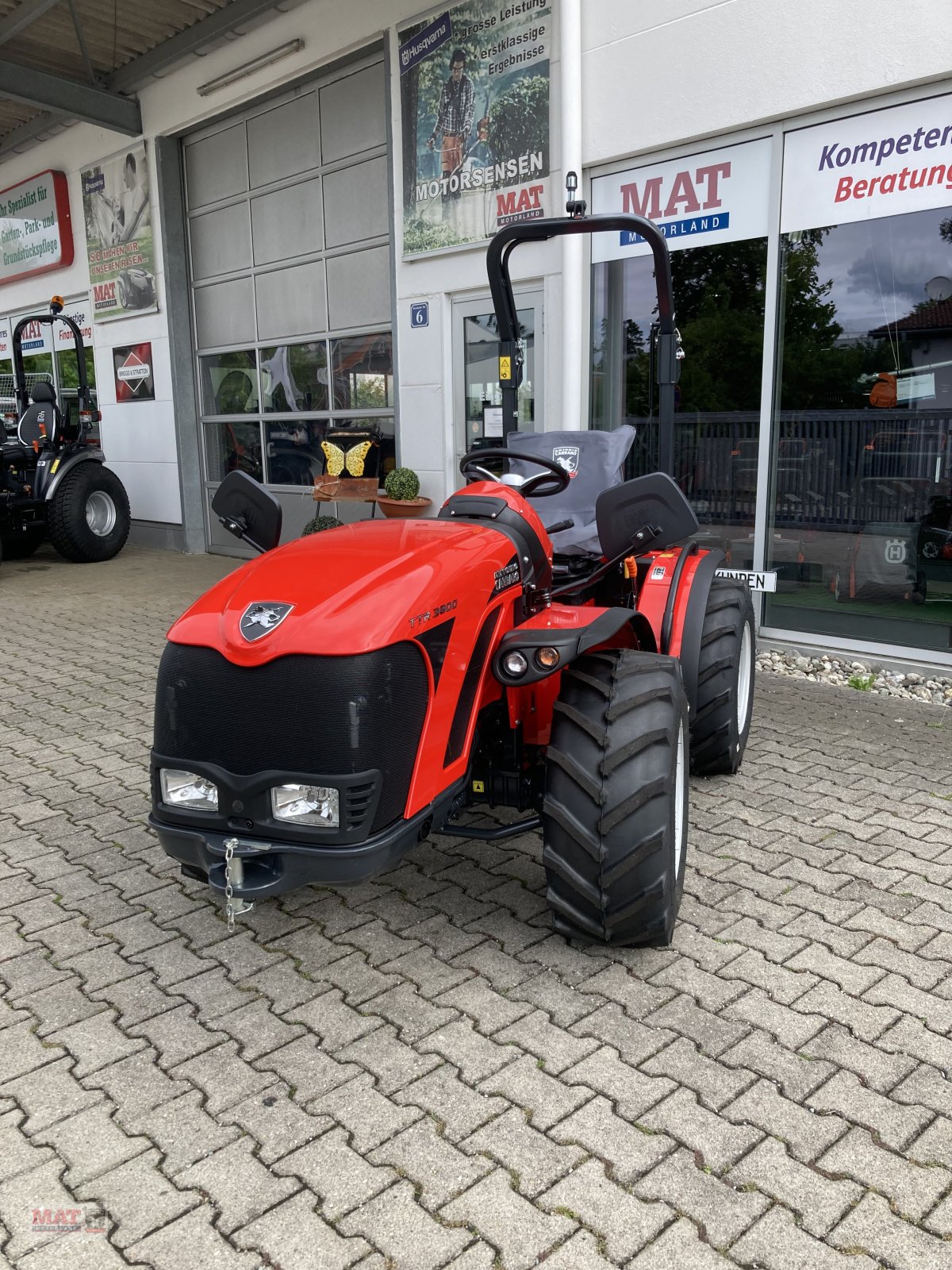 Schmalspurtraktor typu Antonio Carraro TTR 3800, Neumaschine v Waldkraiburg (Obrázek 1)