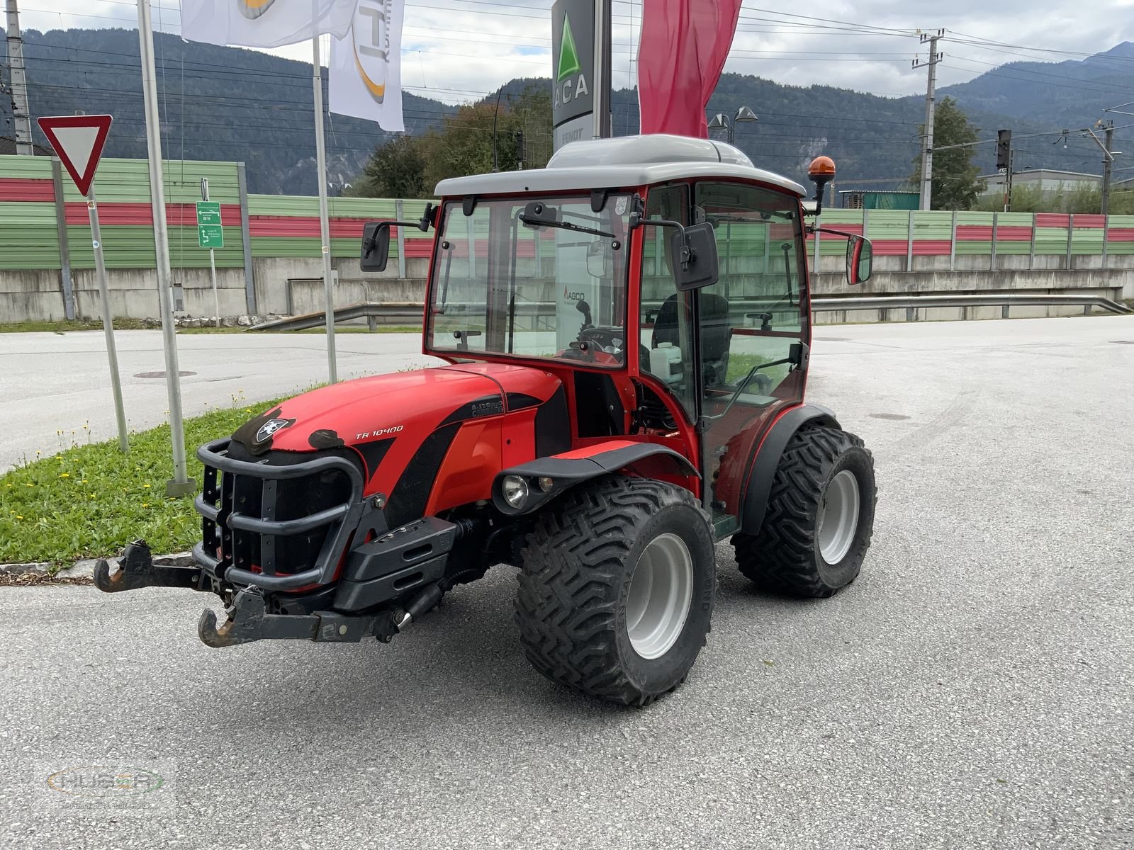Schmalspurtraktor des Typs Antonio Carraro TTR10400, Gebrauchtmaschine in Kundl/Tirol (Bild 1)