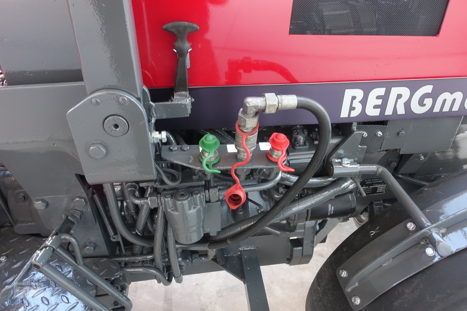 Schmalspurtraktor des Typs BERGmeister 754, Gebrauchtmaschine in Tapfheim (Bild 8)