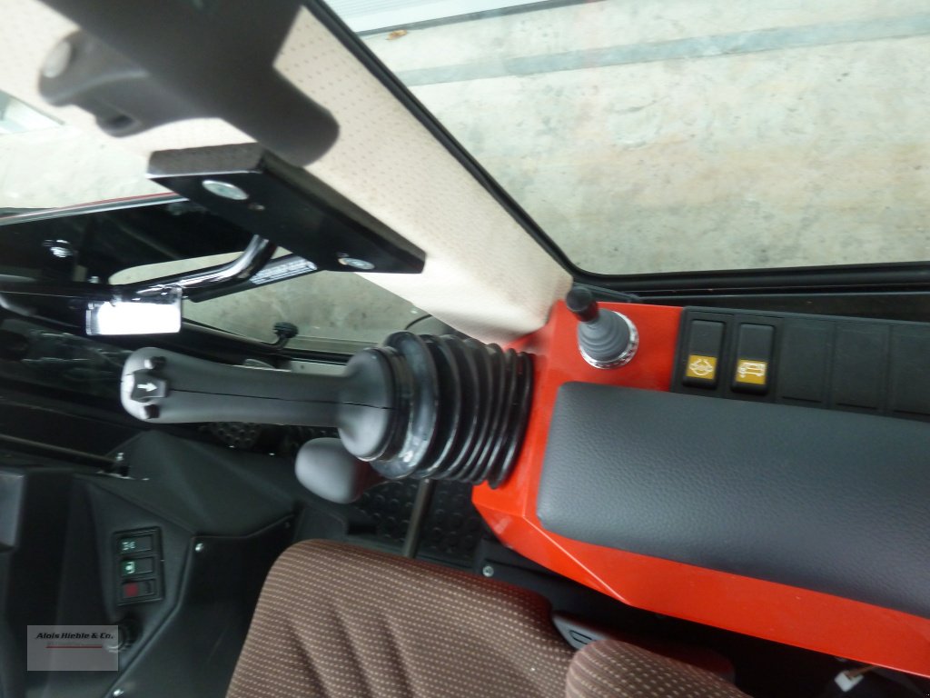 Schmalspurtraktor des Typs BERGmeister 824, Neumaschine in Tapfheim (Bild 10)