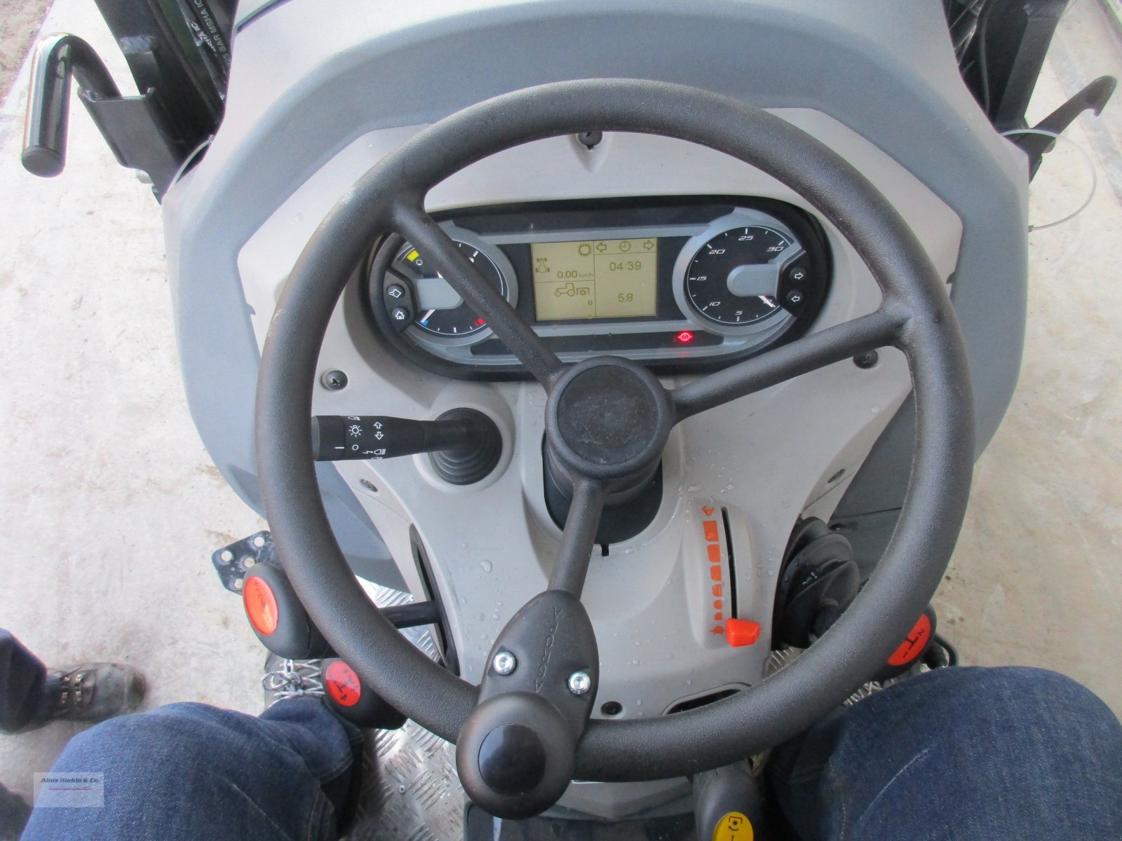 Schmalspurtraktor des Typs BERGmeister X 3, Neumaschine in Tapfheim (Bild 5)