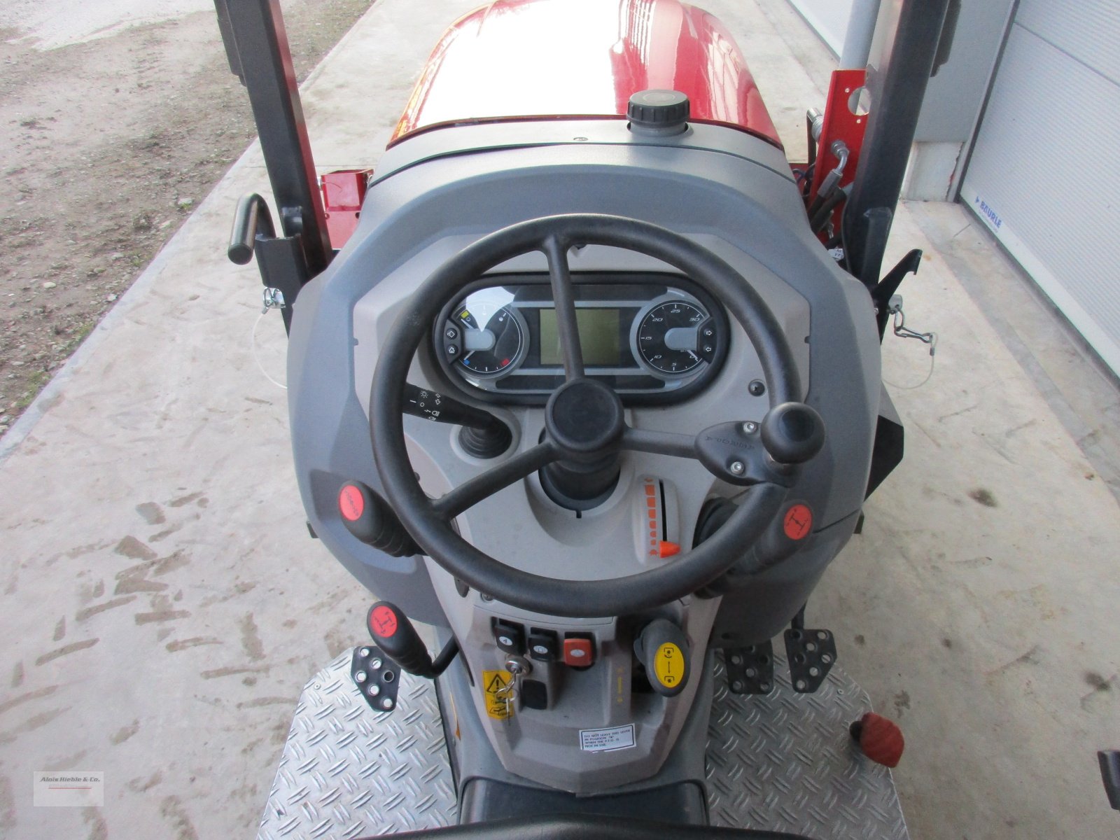 Schmalspurtraktor des Typs BERGmeister X3, Neumaschine in Tapfheim (Bild 3)