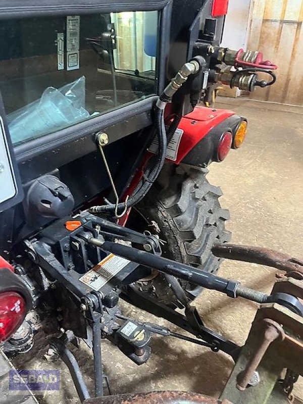 Schmalspurtraktor Türe ait Branson Traktor 2100, Gebrauchtmaschine içinde Zweibrücken (resim 7)