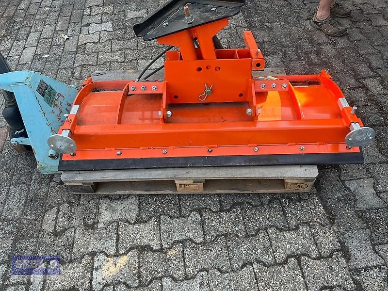 Schmalspurtraktor Türe ait Branson Traktor 2100, Gebrauchtmaschine içinde Zweibrücken (resim 15)