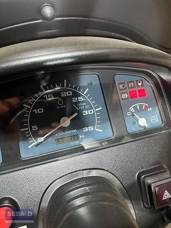 Schmalspurtraktor Türe ait Branson Traktor 2100, Gebrauchtmaschine içinde Zweibrücken (resim 12)