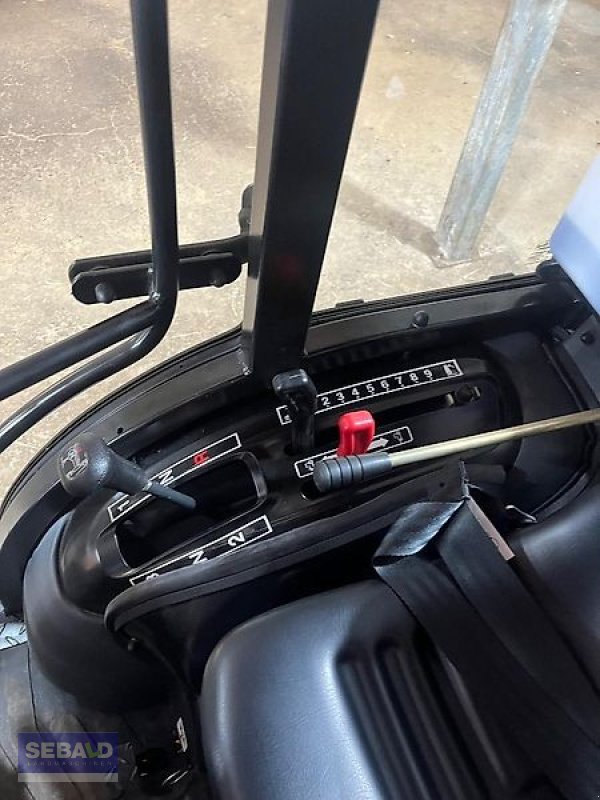 Schmalspurtraktor Türe ait Branson Traktor 2100, Gebrauchtmaschine içinde Zweibrücken (resim 13)