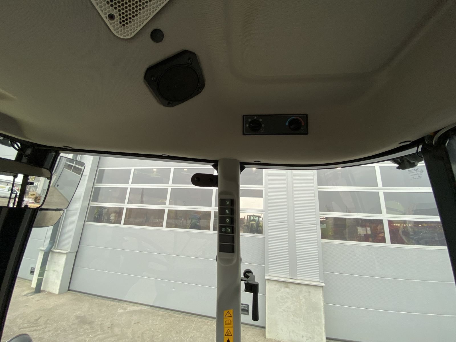 Schmalspurtraktor typu CLAAS Elios 320, Neumaschine v Mistelbach (Obrázek 8)