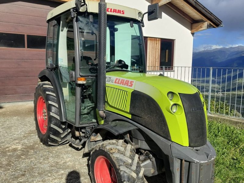 Schmalspurtraktor del tipo CLAAS Nectis 237VL, Gebrauchtmaschine en Eppan (BZ)