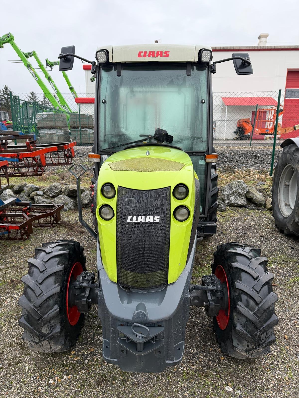 Schmalspurtraktor du type CLAAS Nectis 257 VL, Gebrauchtmaschine en Sommerein (Photo 1)