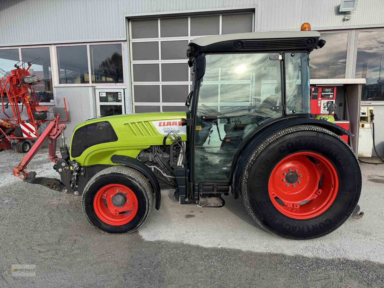 Schmalspurtraktor del tipo CLAAS Nexos 230 VL, Gebrauchtmaschine In Söding- Sankt. Johann (Immagine 2)