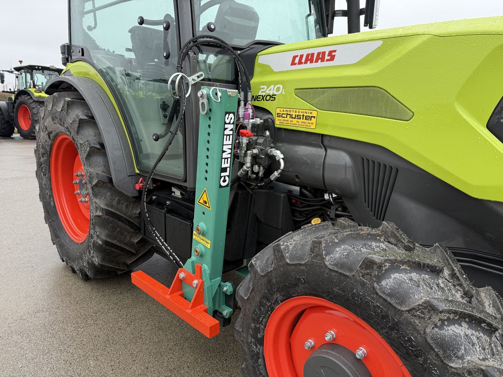 Schmalspurtraktor typu CLAAS Nexos 240 L Comfort, Vorführmaschine v Grund (Obrázek 13)
