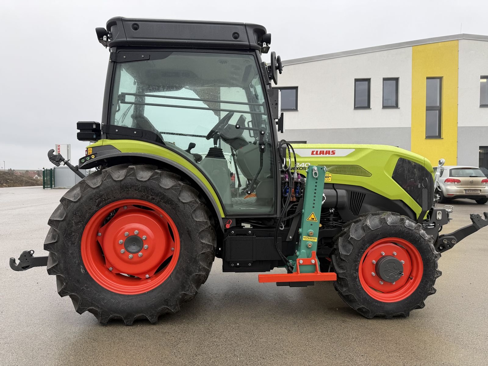 Schmalspurtraktor typu CLAAS Nexos 240 L Comfort, Vorführmaschine v Grund (Obrázek 11)