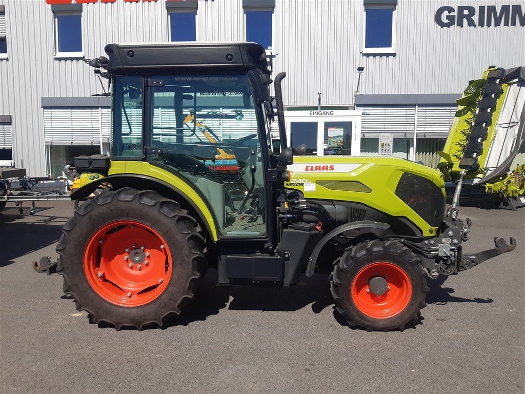 Schmalspurtraktor Türe ait CLAAS Nexos 240 M Advanced, Gebrauchtmaschine içinde Grimma (resim 7)