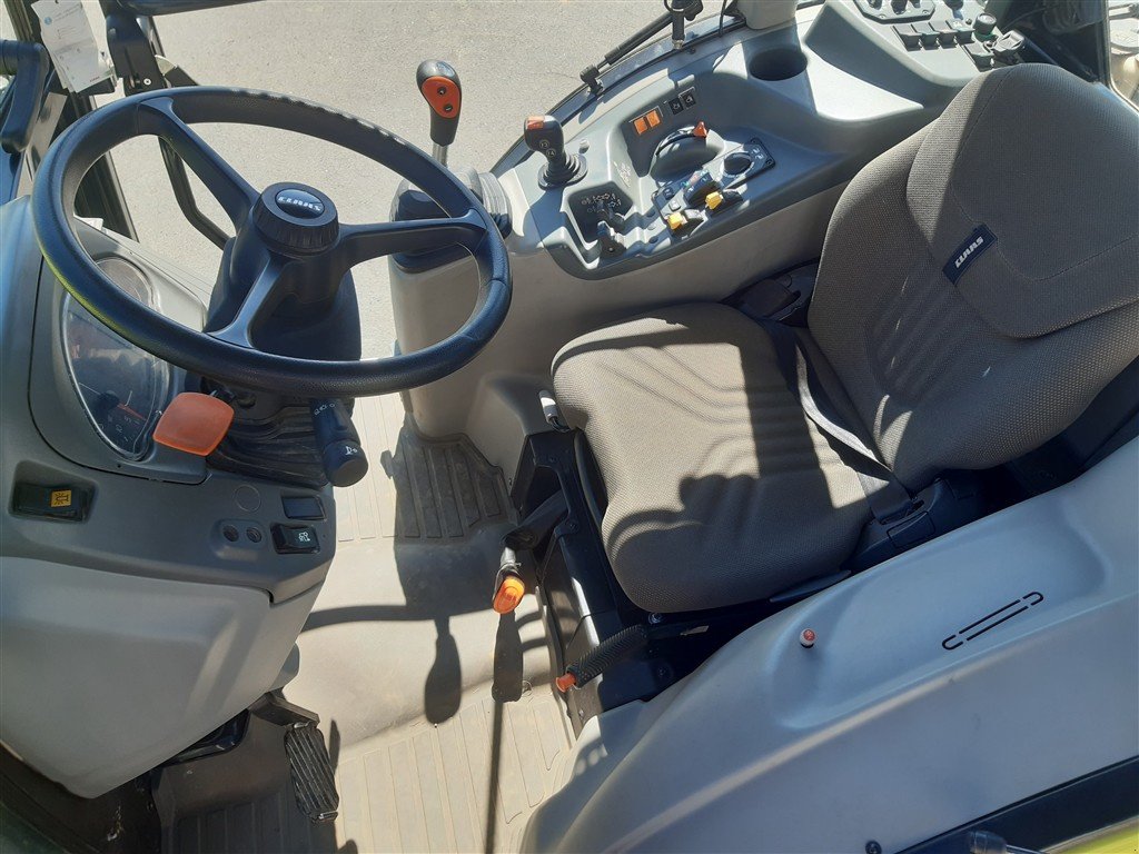 Schmalspurtraktor Türe ait CLAAS Nexos 240 M Advanced, Gebrauchtmaschine içinde Grimma (resim 13)