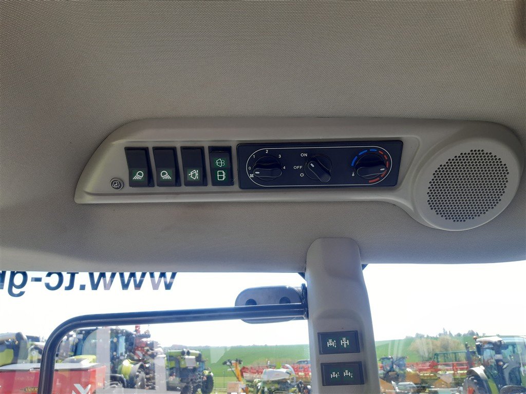 Schmalspurtraktor Türe ait CLAAS Nexos 240 M Advanced, Gebrauchtmaschine içinde Grimma (resim 18)