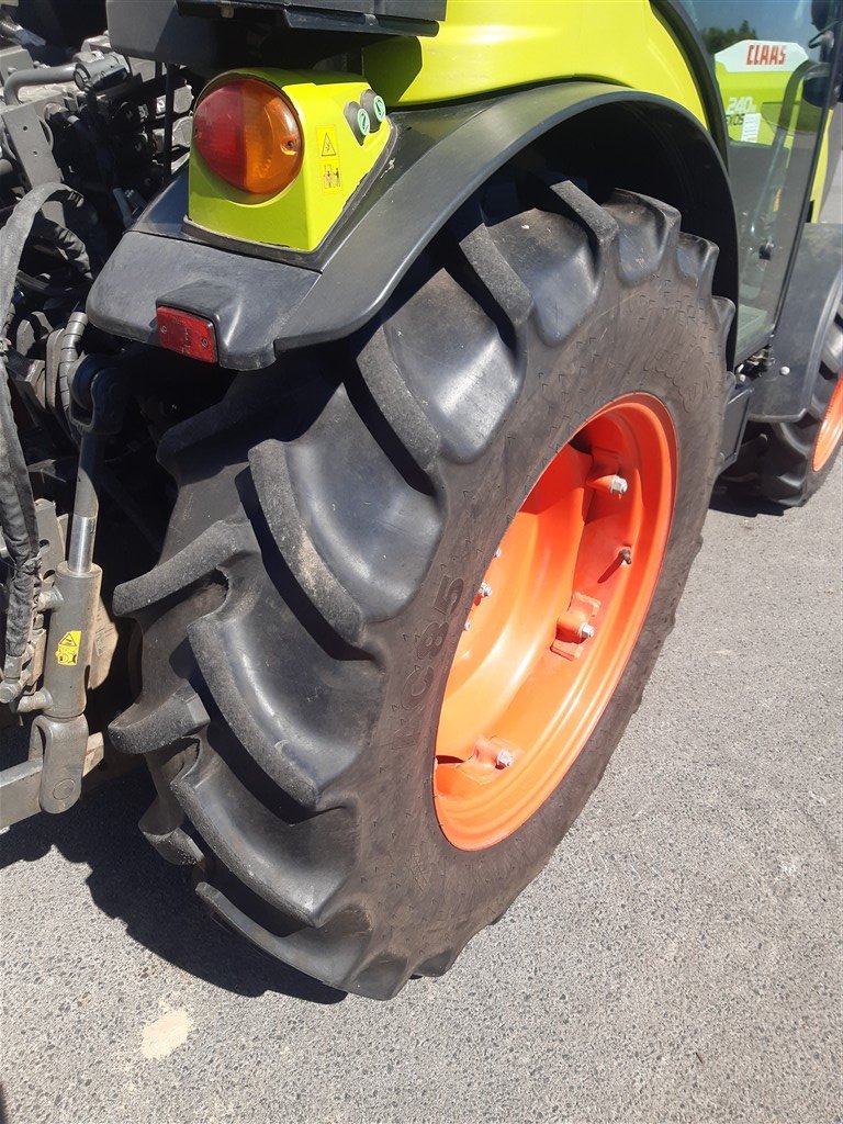 Schmalspurtraktor Türe ait CLAAS Nexos 240 M Advanced, Gebrauchtmaschine içinde Grimma (resim 22)