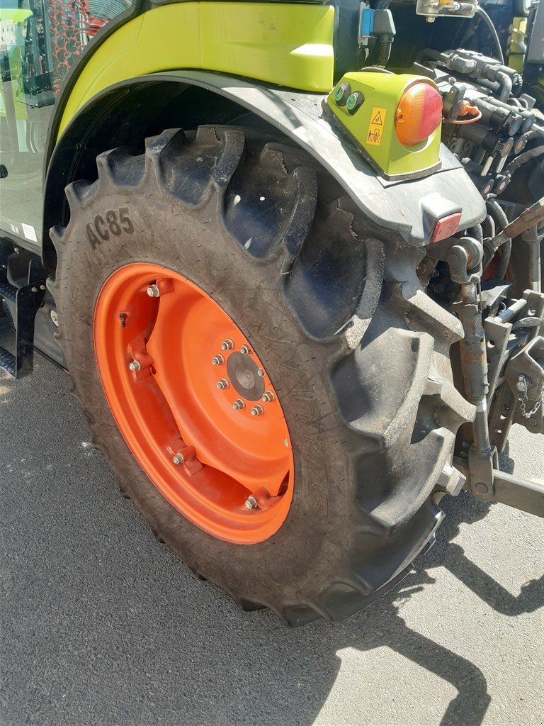 Schmalspurtraktor Türe ait CLAAS Nexos 240 M Advanced, Gebrauchtmaschine içinde Grimma (resim 23)
