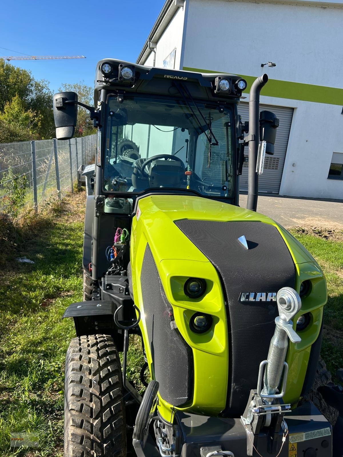 Schmalspurtraktor typu CLAAS Nexos 240 M Advanced, Neumaschine v Osterburken (Obrázek 2)