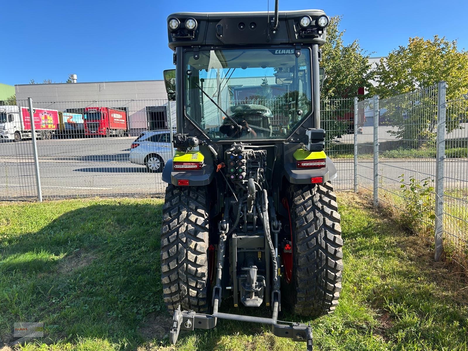 Schmalspurtraktor typu CLAAS Nexos 240 M Advanced, Neumaschine v Osterburken (Obrázek 4)