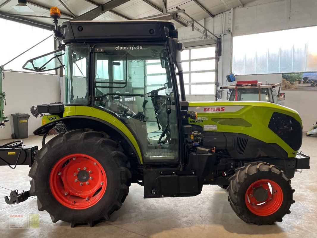 Schmalspurtraktor typu CLAAS NEXOS 260 M Advanced, Gebrauchtmaschine v Reinheim (Obrázok 2)