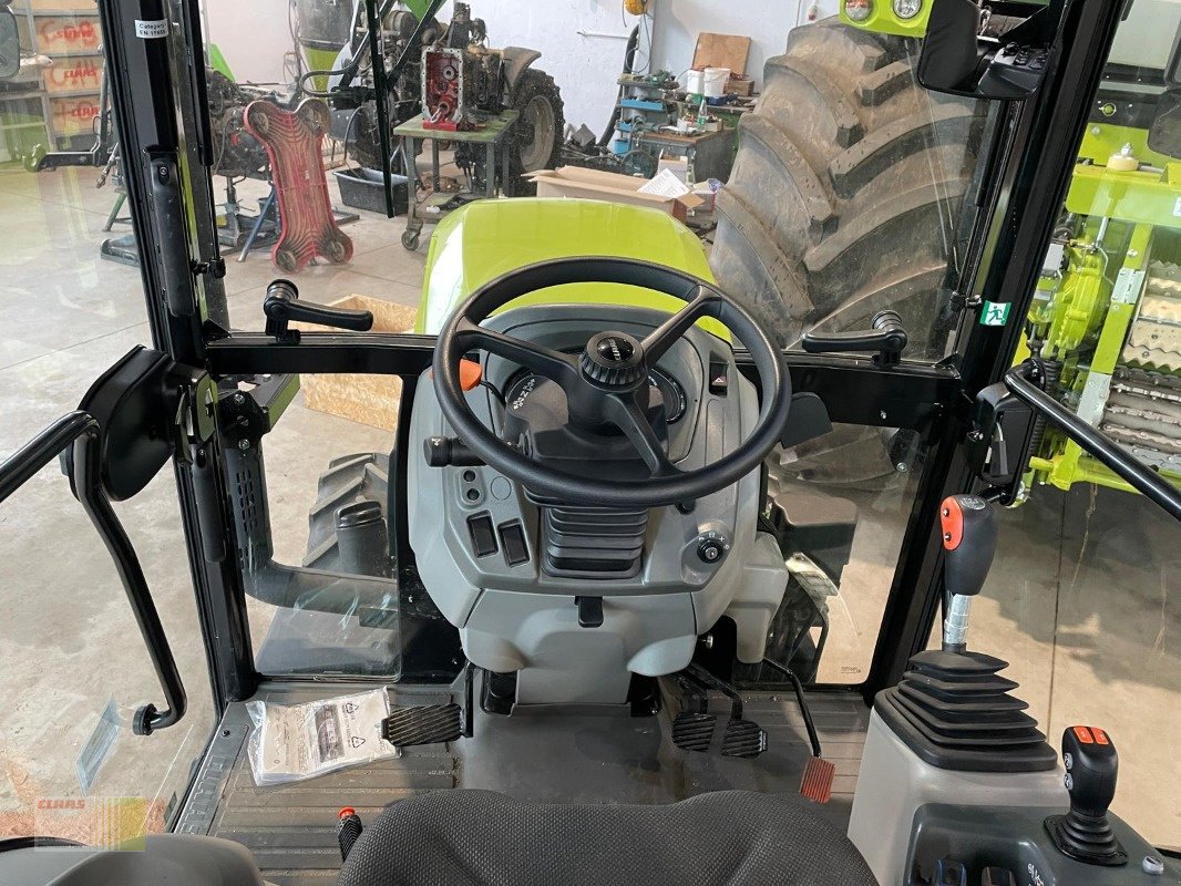 Schmalspurtraktor typu CLAAS NEXOS 260 M Advanced, Gebrauchtmaschine v Reinheim (Obrázok 4)