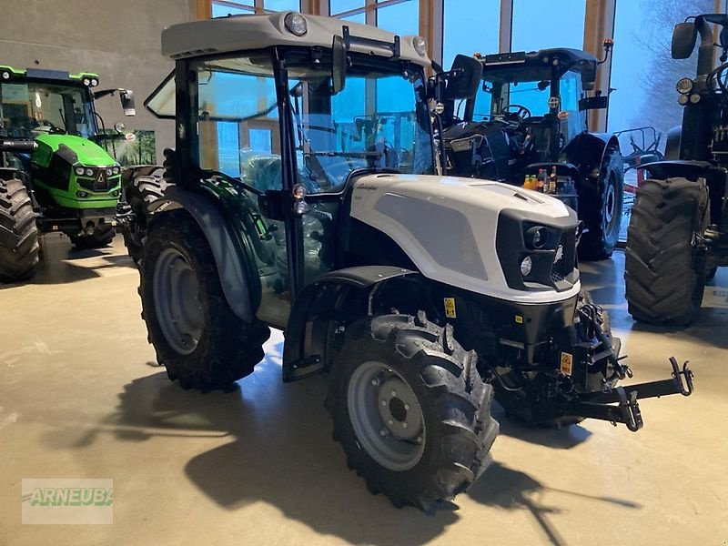 Schmalspurtraktor des Typs Deutz-Fahr 3060 Lamborghini Edition, Neumaschine in Schlettau (Bild 4)