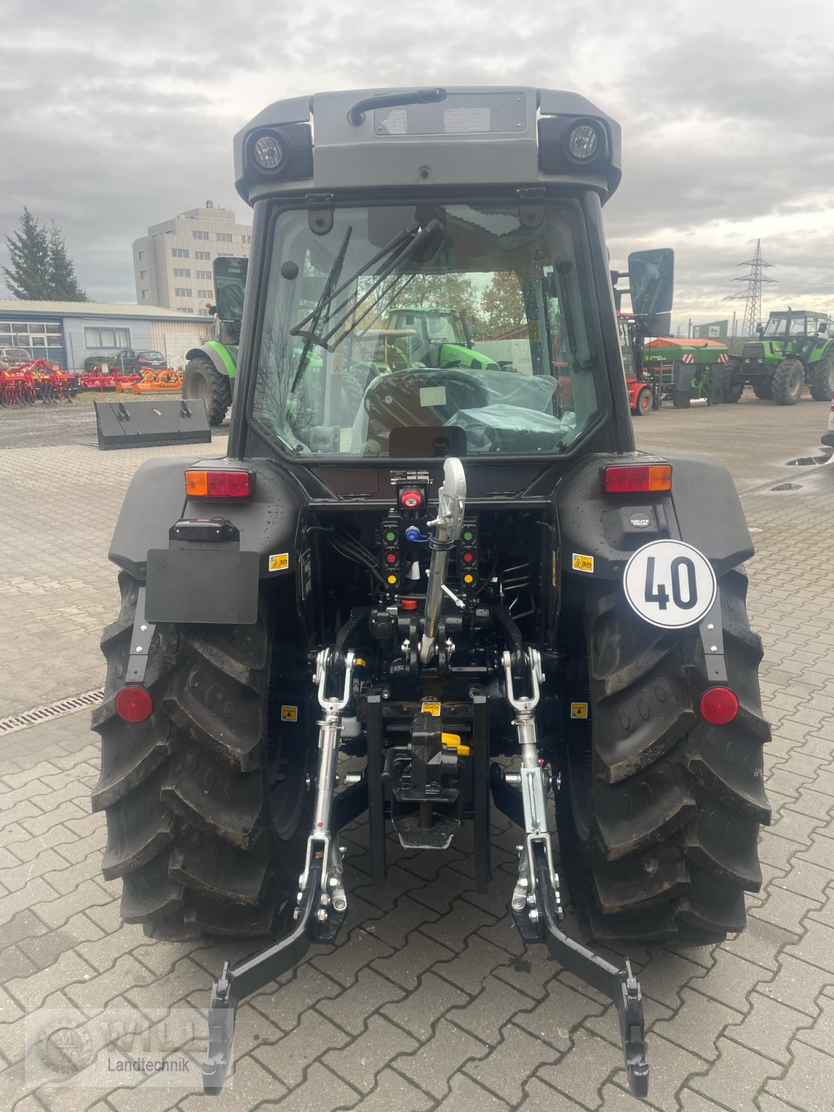 Schmalspurtraktor des Typs Deutz-Fahr 5080 DF Ecoline, Neumaschine in Rudendorf (Bild 5)