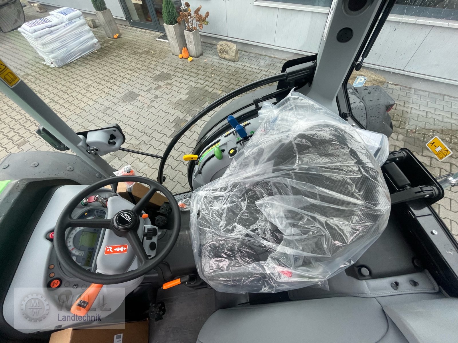 Schmalspurtraktor des Typs Deutz-Fahr 5080 DF Ecoline, Neumaschine in Rudendorf (Bild 6)