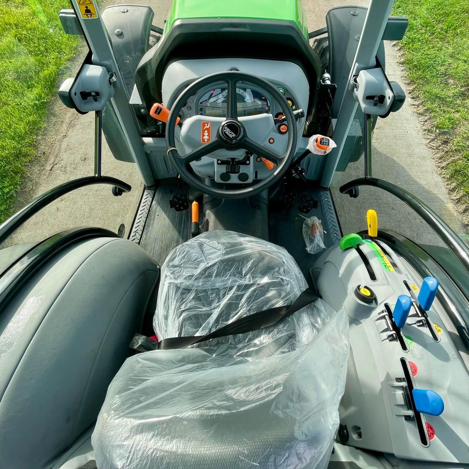 Schmalspurtraktor от тип Deutz-Fahr 5080 DF Ecoline, Neumaschine в BALKBRUG (Снимка 22)