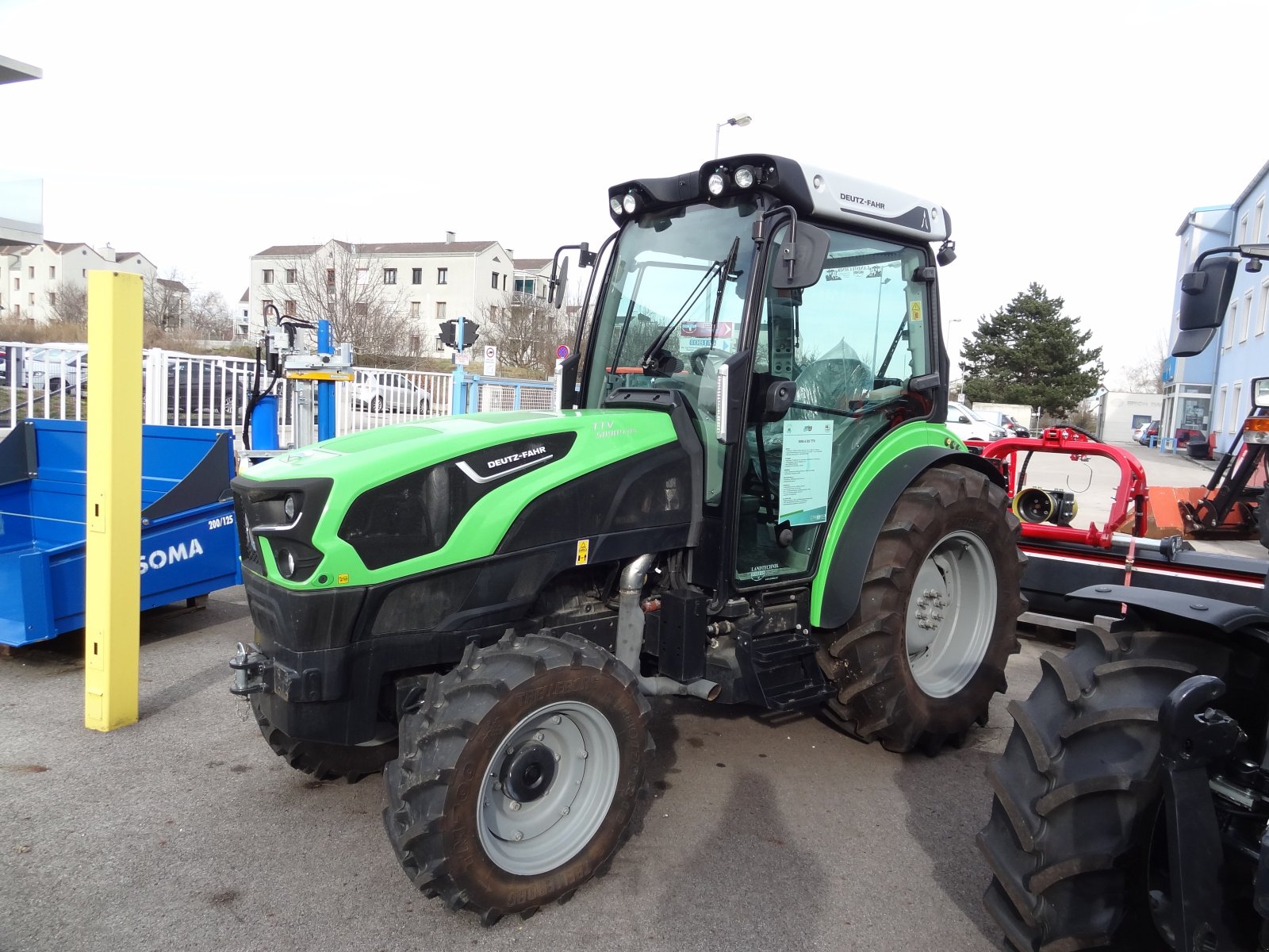 Schmalspurtraktor des Typs Deutz-Fahr 5090.4 D, Gebrauchtmaschine in St.Andrä-Wördern (Bild 1)