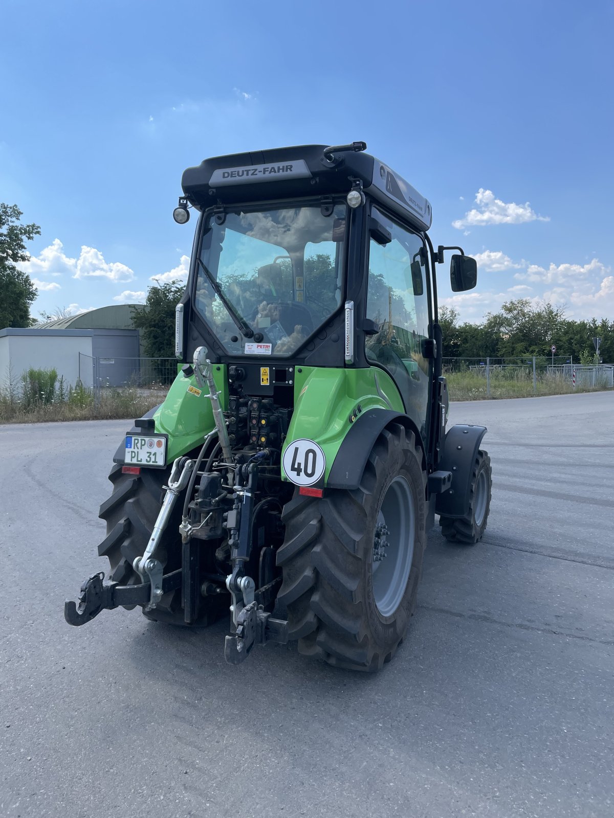 Schmalspurtraktor typu Deutz-Fahr 5105 DS TTV, Gebrauchtmaschine v Dannstadt-Schauernheim (Obrázek 4)