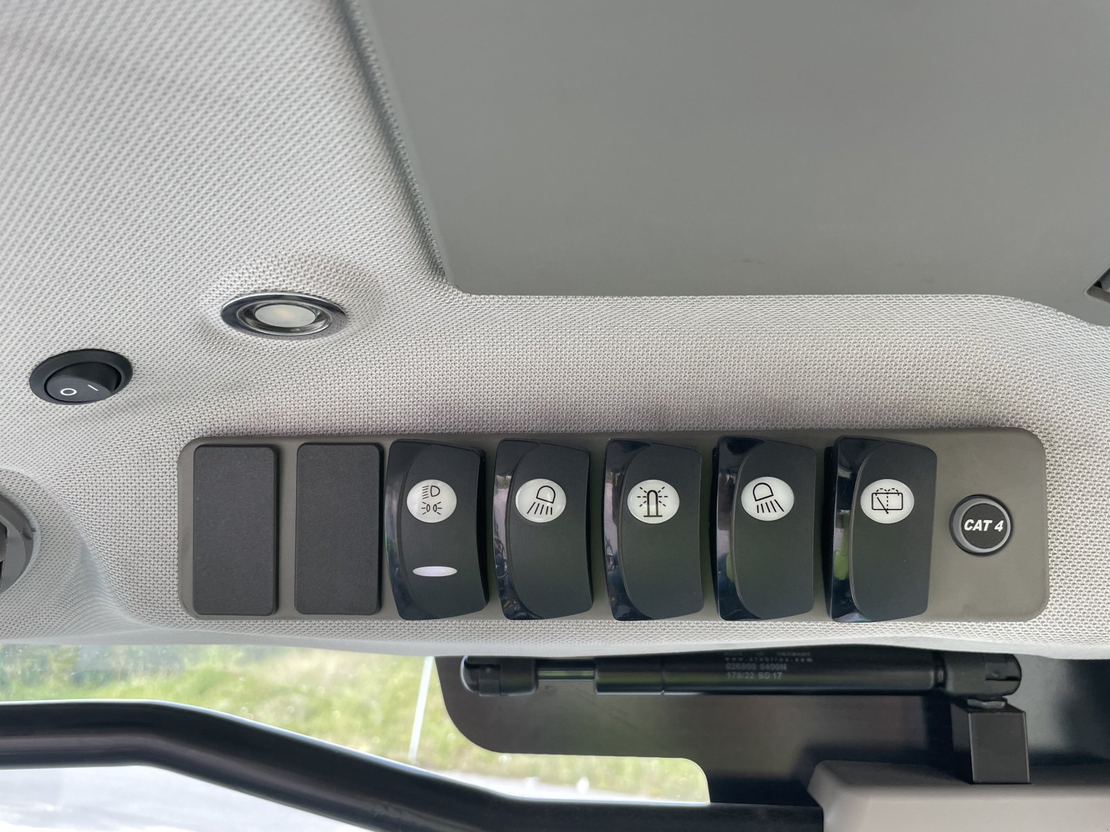 Schmalspurtraktor typu Deutz-Fahr 5105 DS TTV, Gebrauchtmaschine v Dannstadt-Schauernheim (Obrázek 6)