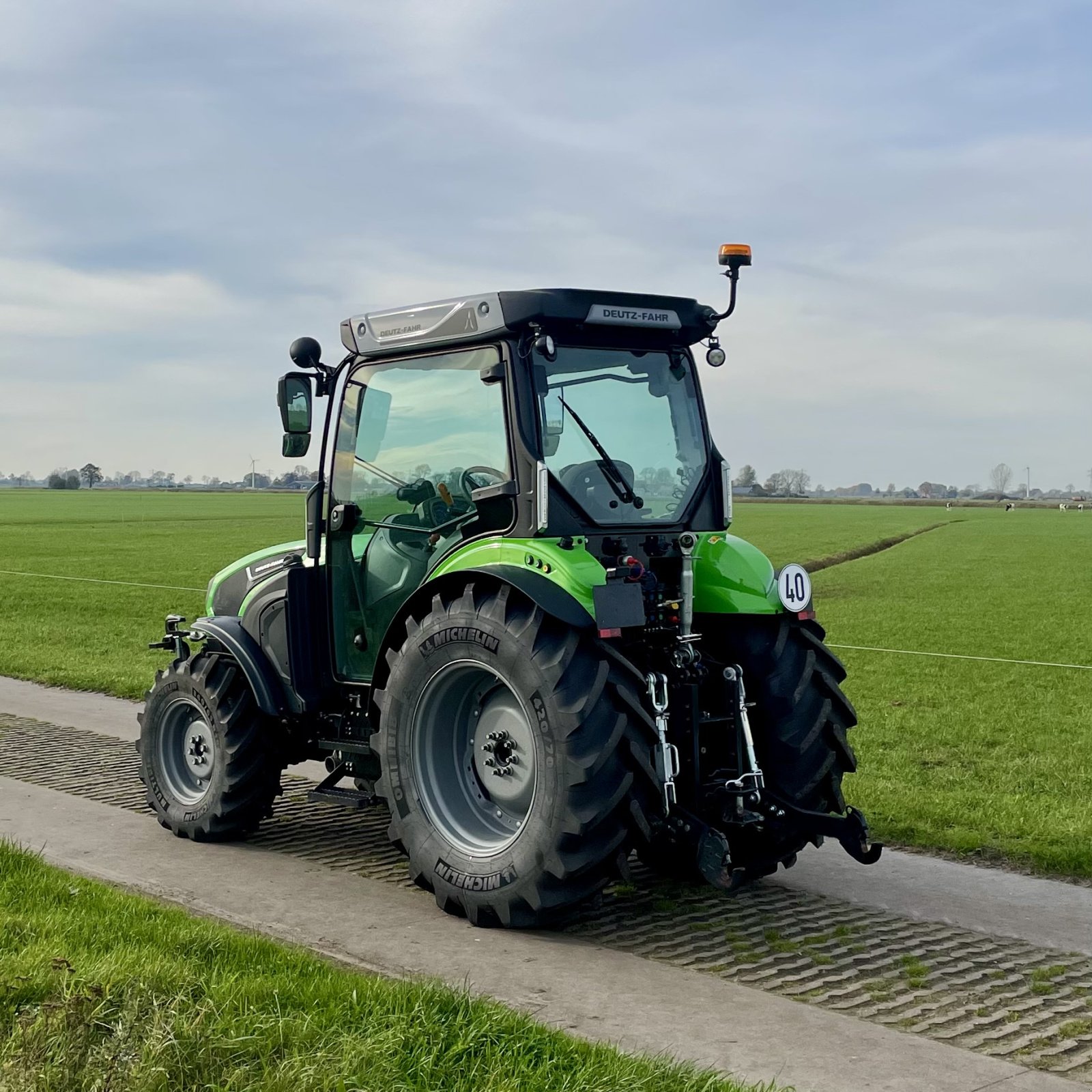 Schmalspurtraktor типа Deutz-Fahr 5115 DF TTV, Gebrauchtmaschine в BALKBRUG (Фотография 7)