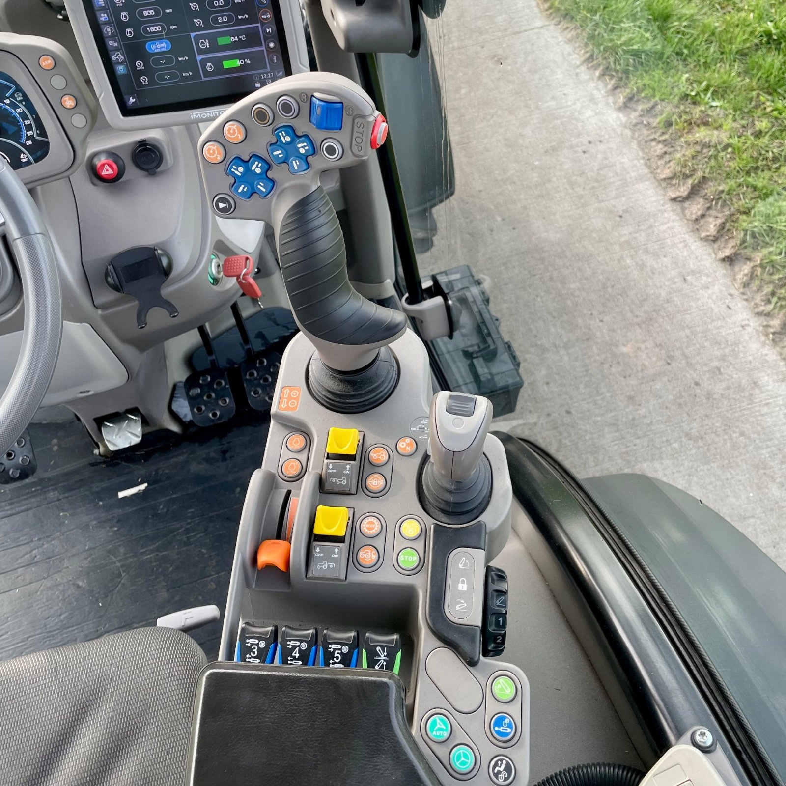 Schmalspurtraktor типа Deutz-Fahr 5115 DF TTV, Gebrauchtmaschine в BALKBRUG (Фотография 12)