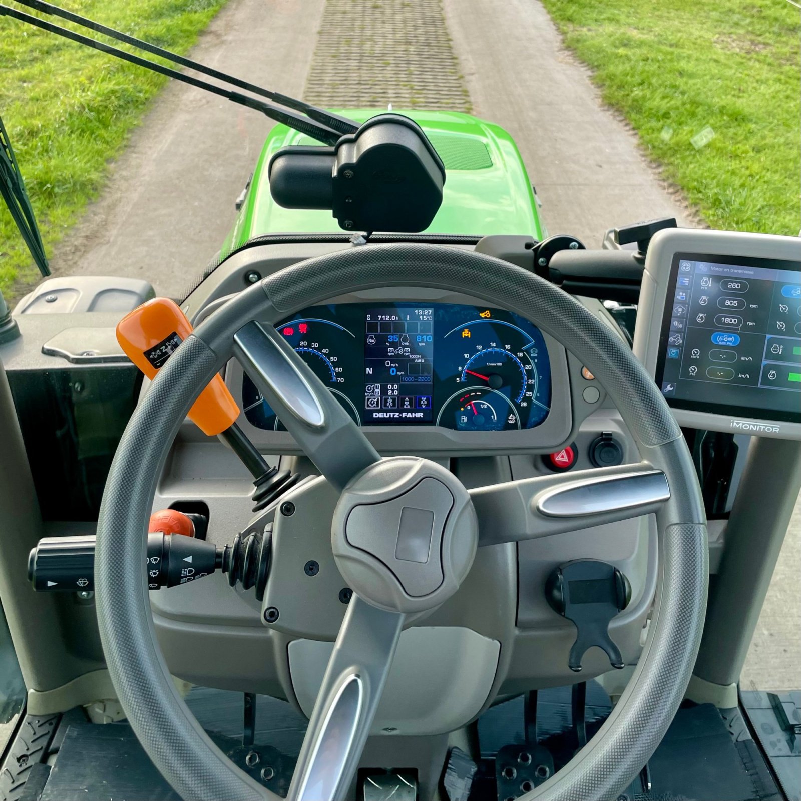 Schmalspurtraktor типа Deutz-Fahr 5115 DF TTV, Gebrauchtmaschine в BALKBRUG (Фотография 13)