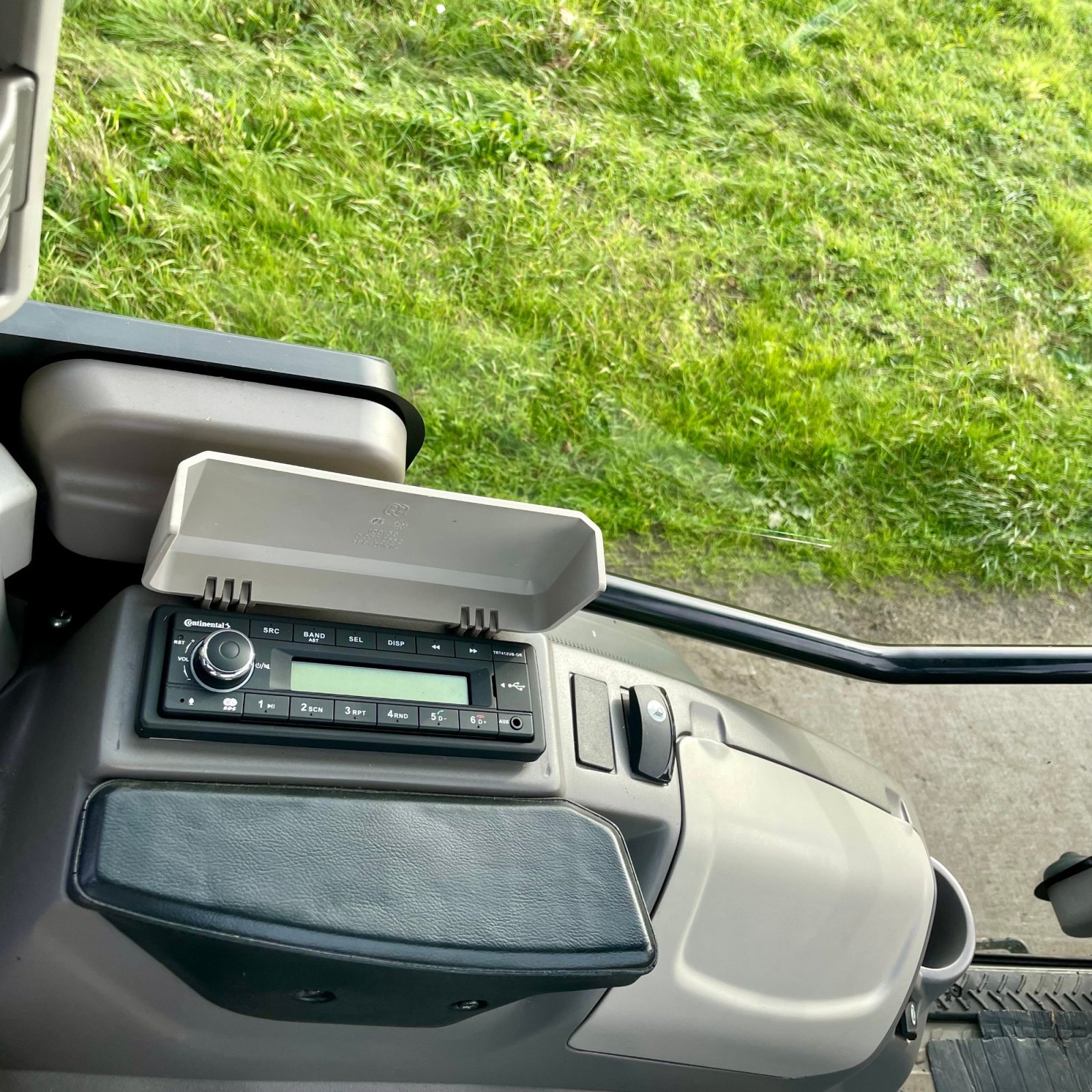 Schmalspurtraktor типа Deutz-Fahr 5115 DF TTV, Gebrauchtmaschine в BALKBRUG (Фотография 14)