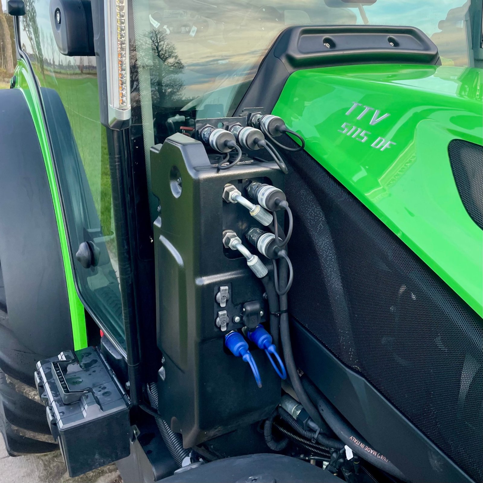 Schmalspurtraktor типа Deutz-Fahr 5115 DF TTV, Gebrauchtmaschine в BALKBRUG (Фотография 18)