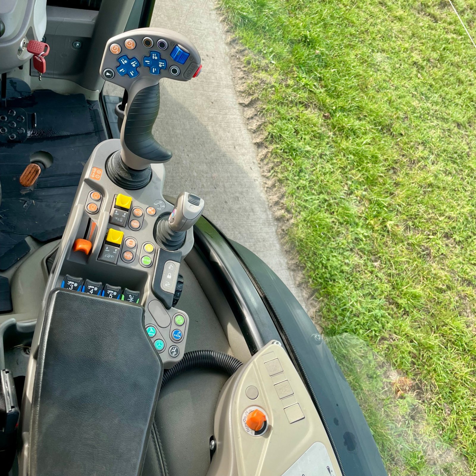 Schmalspurtraktor типа Deutz-Fahr 5115 DF TTV, Gebrauchtmaschine в BALKBRUG (Фотография 26)