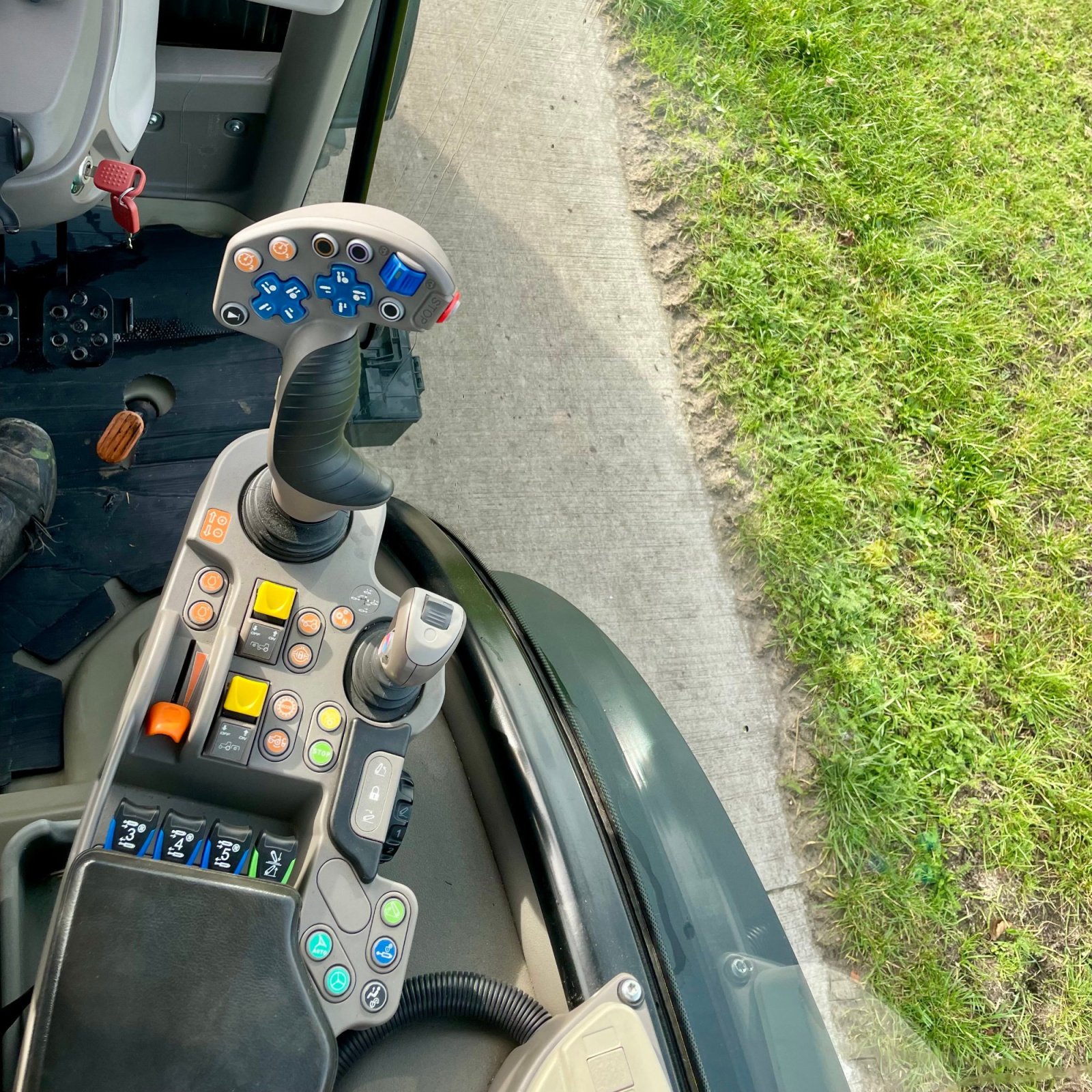 Schmalspurtraktor типа Deutz-Fahr 5115 DF TTV, Gebrauchtmaschine в BALKBRUG (Фотография 27)